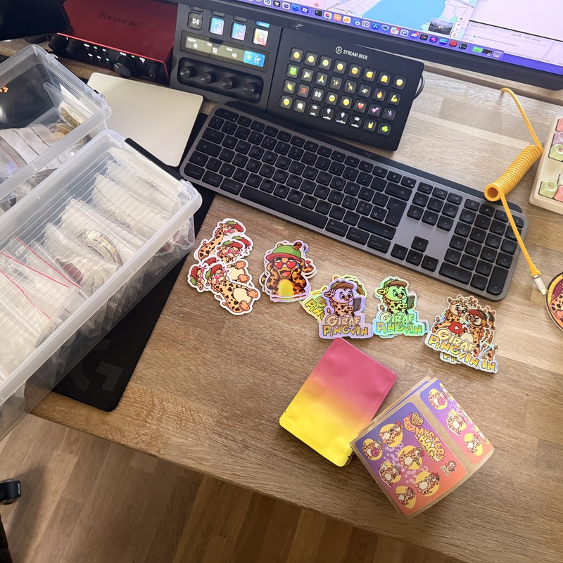 Forberedelse — vi fik gjort en masse merchbags klar — 1