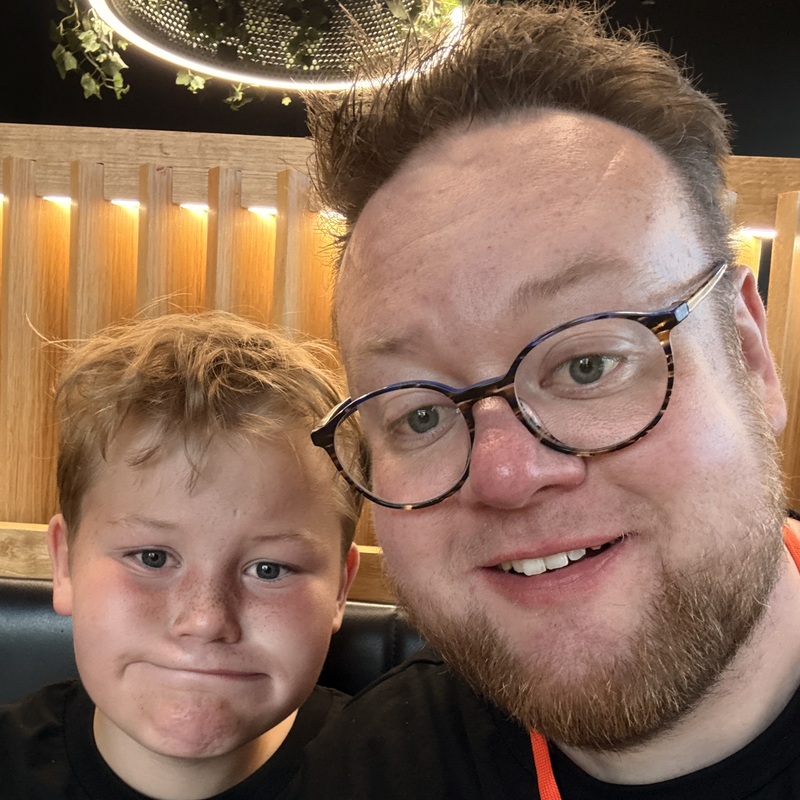 GirafPingvin og Magnus klar til Game Expo — 2