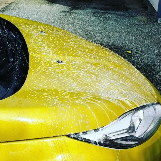 Spraytan til bilen? Spændende idé! 🚗✨