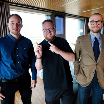 No accessibility caption